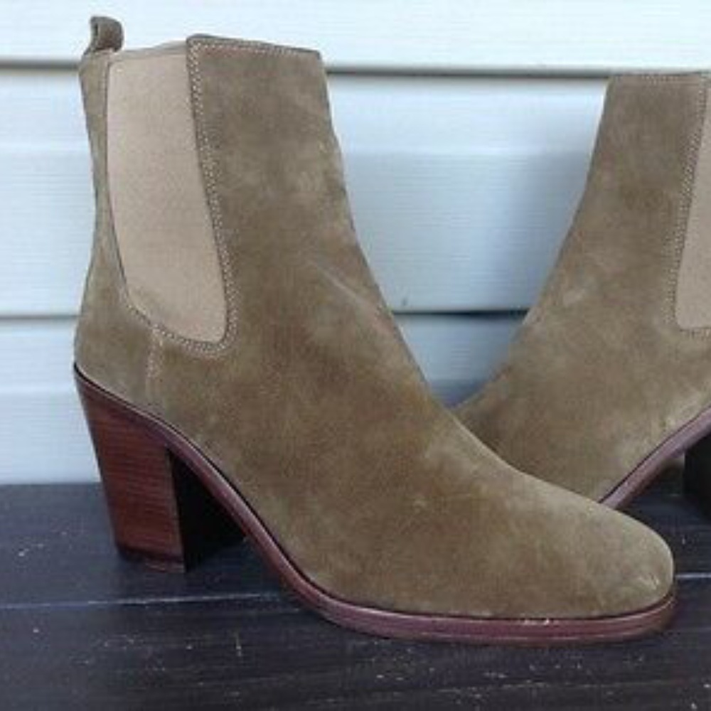 Vince Camuto Signature Sarla suede boots booties